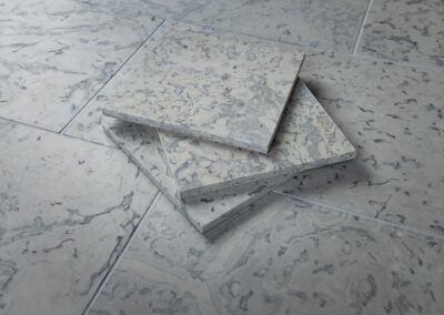 Selgase sinine, lihvitud põrandaplaadid